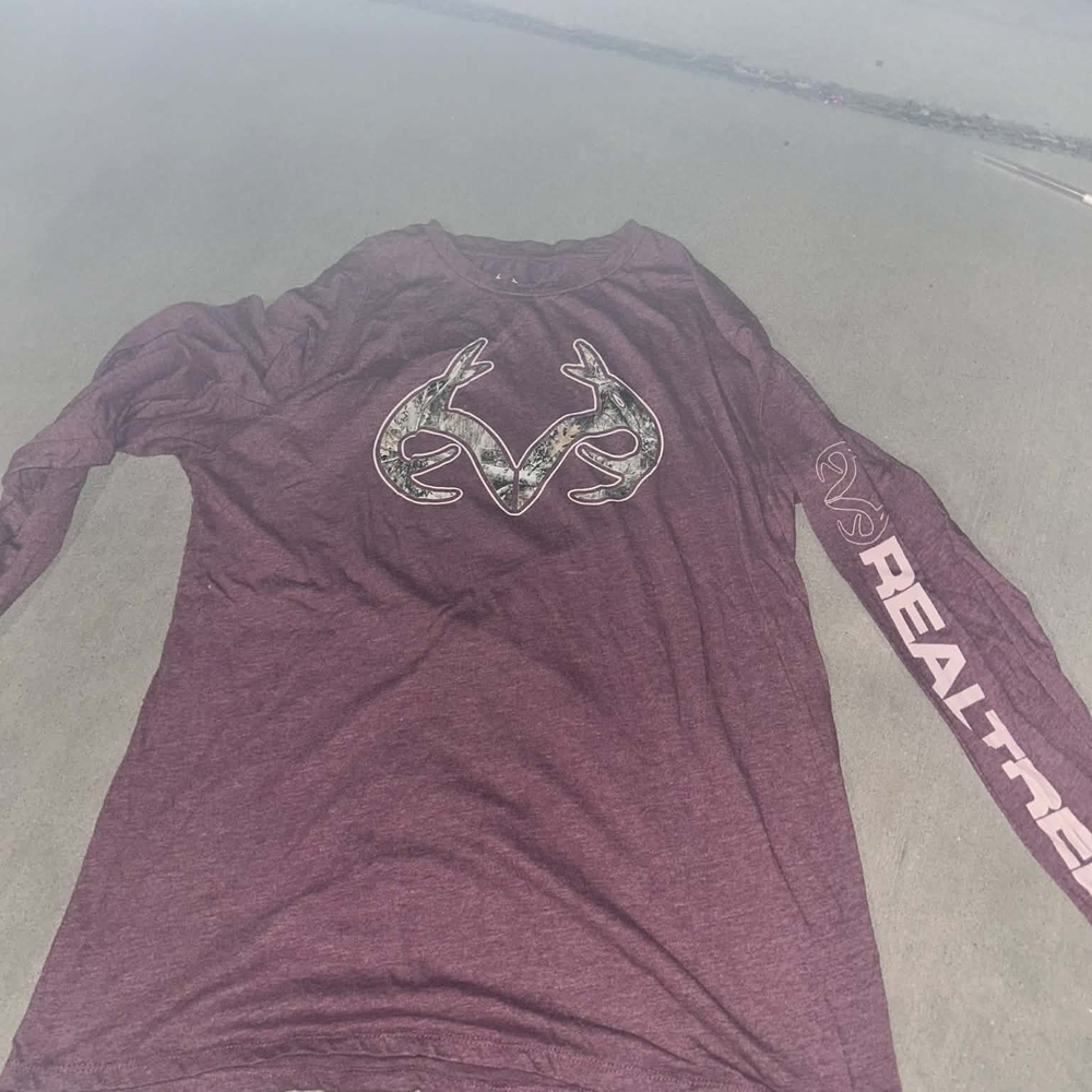 Realtree Womens Burgundy Long Sleeve Tee